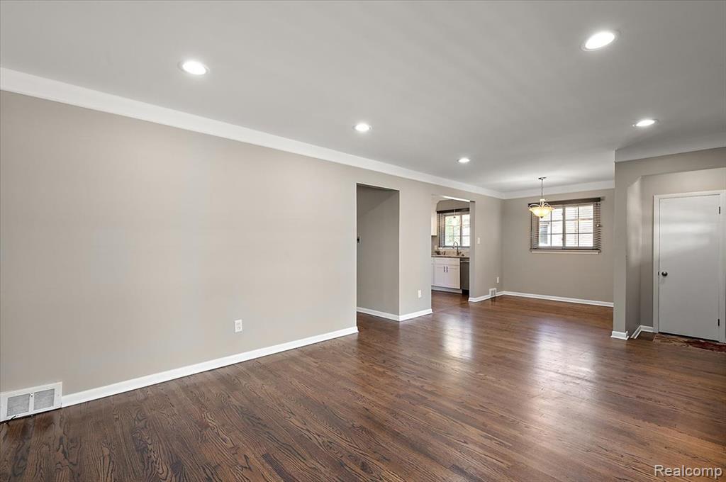 754 S Webik Avenue, Clawson, MI — Photo 33