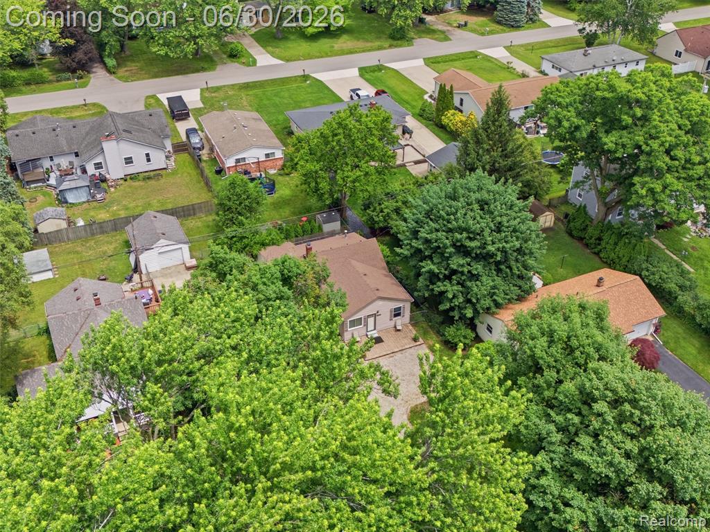 8241 Janis Street, Utica, MI 48317 — Photo 23