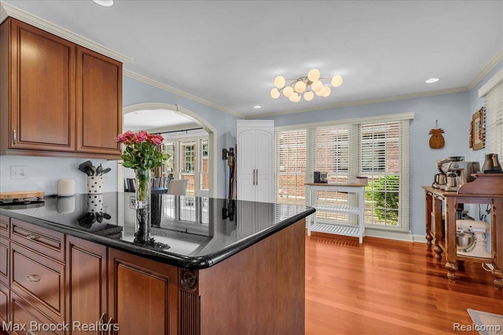 570 TOWNSEND Street, Birmingham, MI 48009 — Photo 10