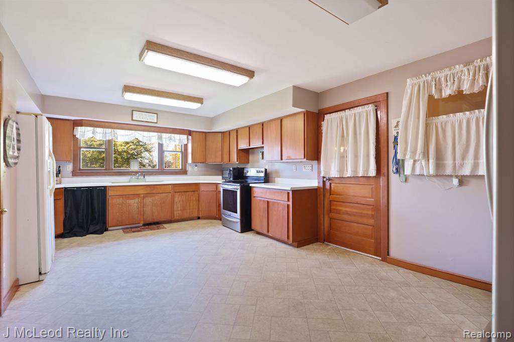 4618 Main Street, Millington, MI 48746 — Photo 14