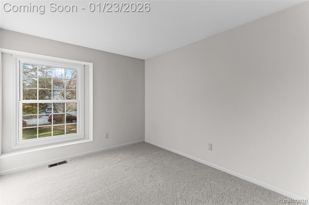 6425 Southpointe Drive, Troy, MI 48085 — Photo 25
