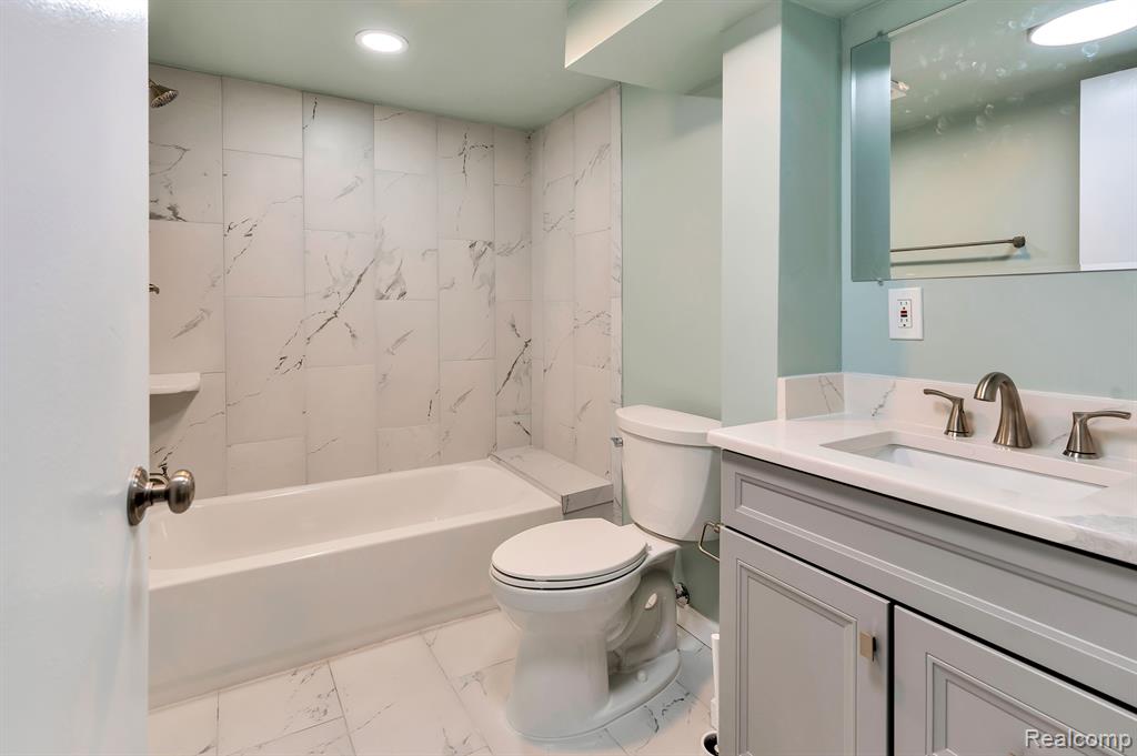 41441 Cumberland Drive, Canton, MI 48188 — Photo 25