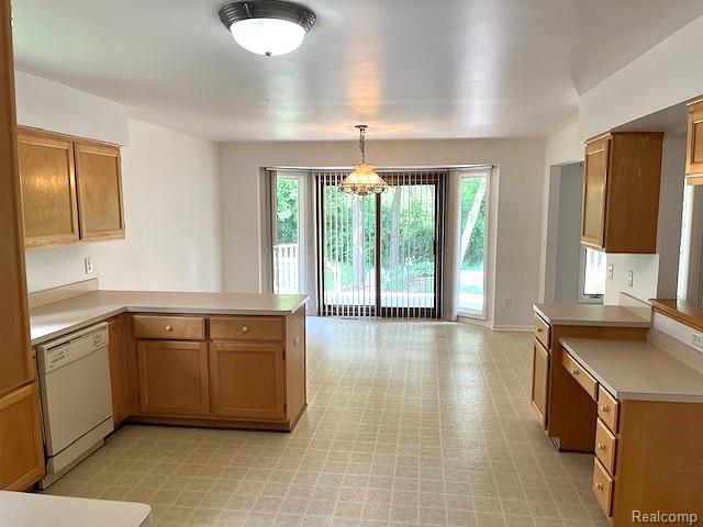 45926 Riverview Court, Macomb, MI 48044 — Photo 8