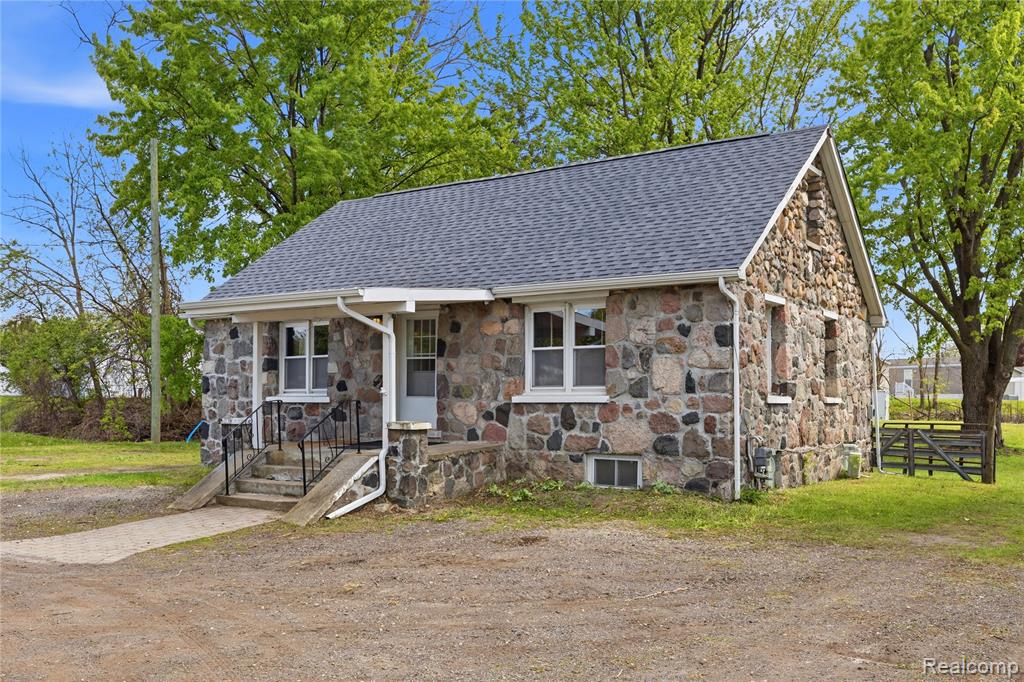 725 Mason Road, Howell, MI 48843 — Photo 29