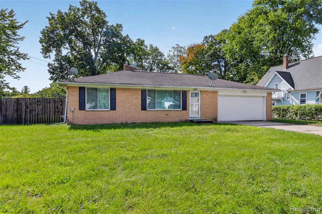 3048 Dixie Court, Saginaw, MI 48601