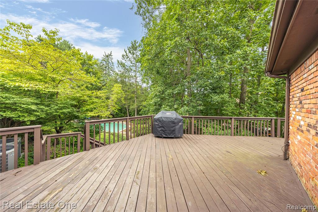 4279 Pine Lane, West Bloomfield, MI 48323 — Photo 26