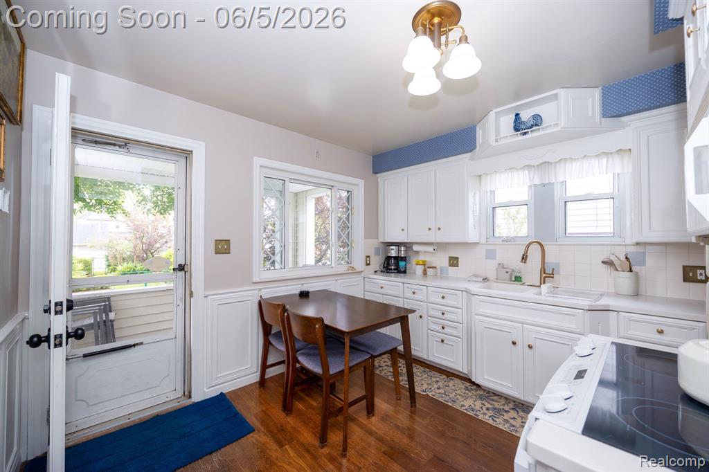 447 Maple Street, Wyandotte, MI 48192 — Photo 22