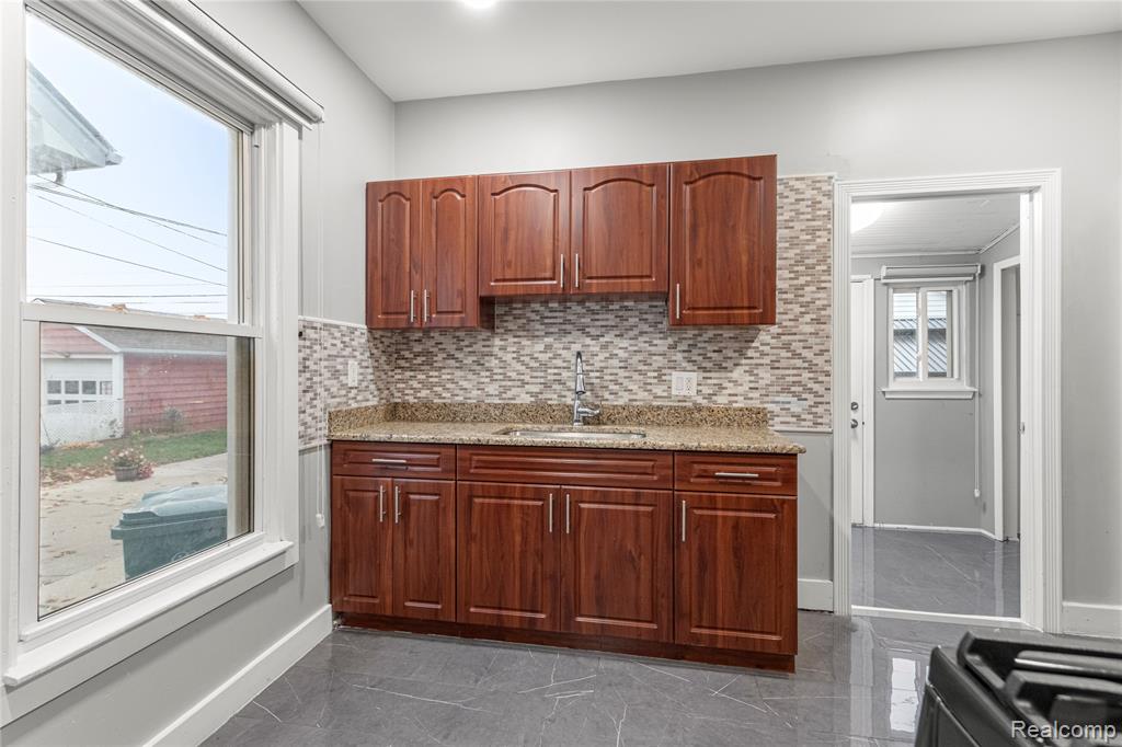 4736 Curtis Street, Dearborn, MI 48126 — Photo 15