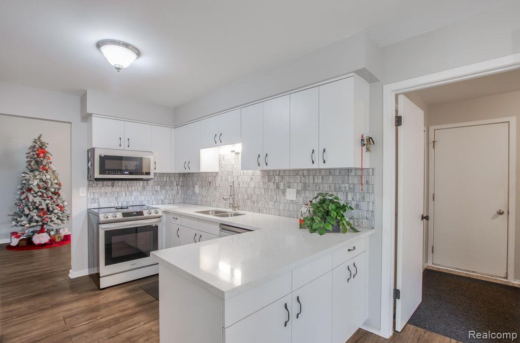 7403 SHERWOOD CREEK, West Bloomfield, MI — Photo 11