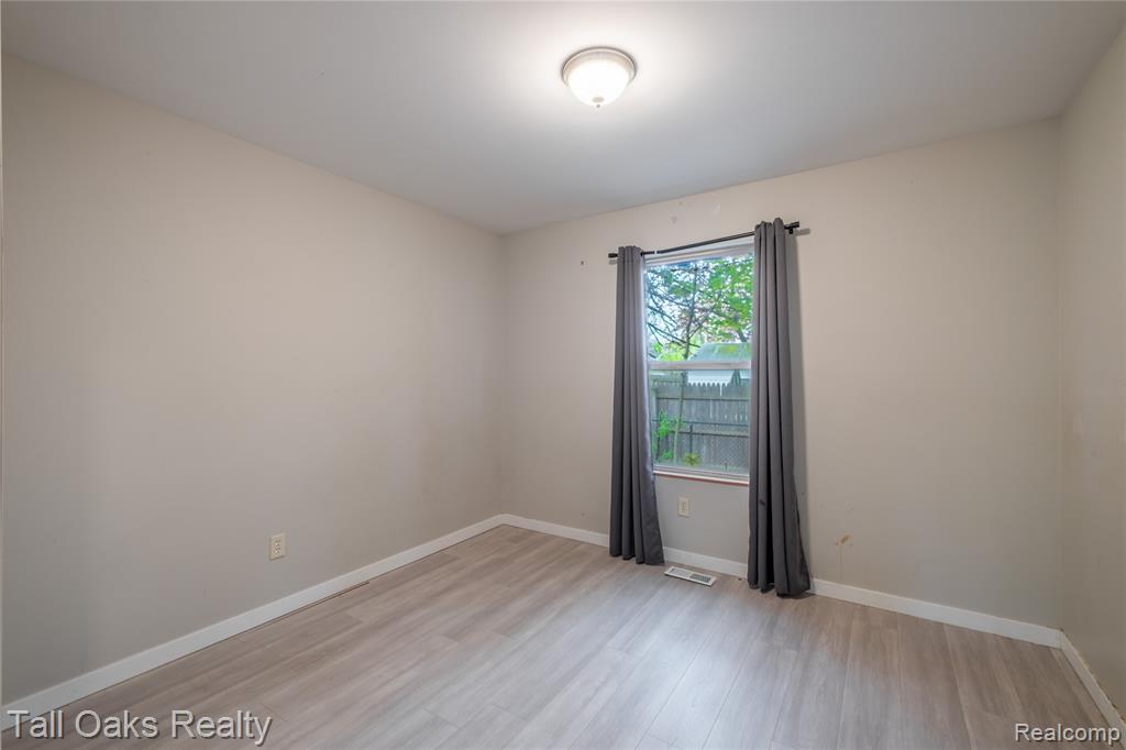 2616 Maryland Avenue, Flint, MI 48506 — Photo 14