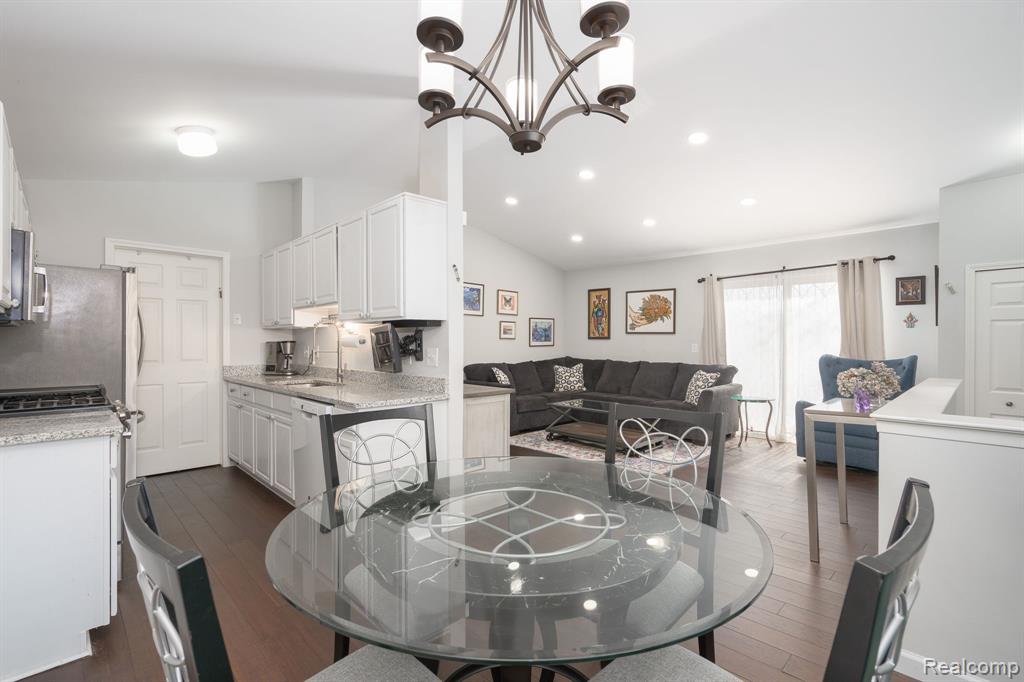 3019 Forest Creek Court, Ann Arbor, MI 48108 — Photo 8