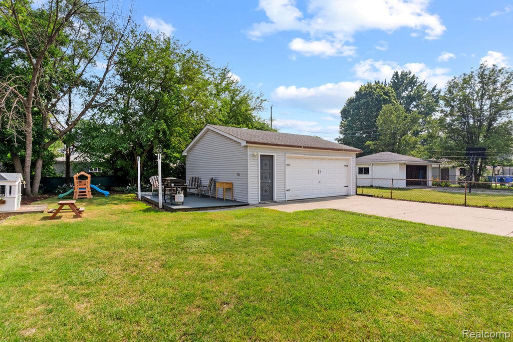 4588 Fenwick Drive, Warren, MI 48092 — Photo 31
