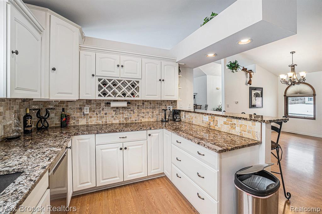 11412 Delmar Drive, Fenton, MI 48430 — Photo 2