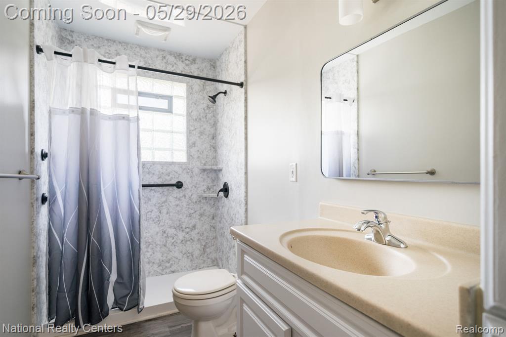 2243 Phillips Road, Auburn Hills, MI 48326 — Photo 18