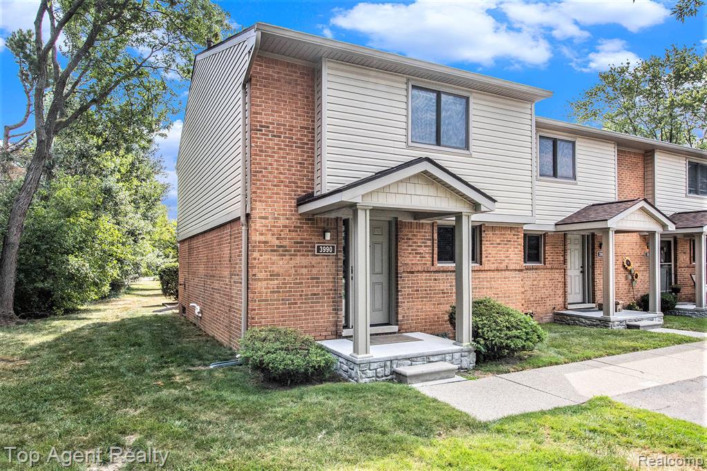 3990 Old Creek Road, Troy, MI 48084 — front exterior