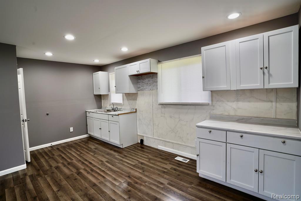 5383 NASSER Street, Flint, MI 48505 — Photo 15