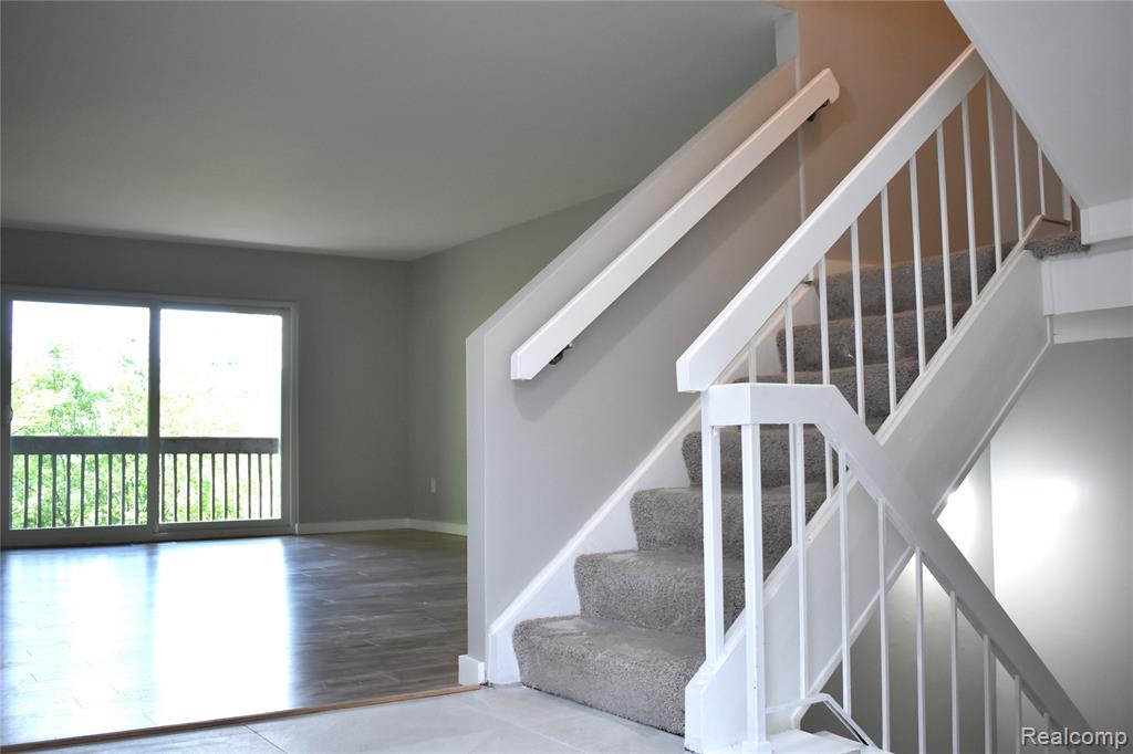 2073 Bordeaux Street, West Bloomfield, MI 48323 — Photo 26