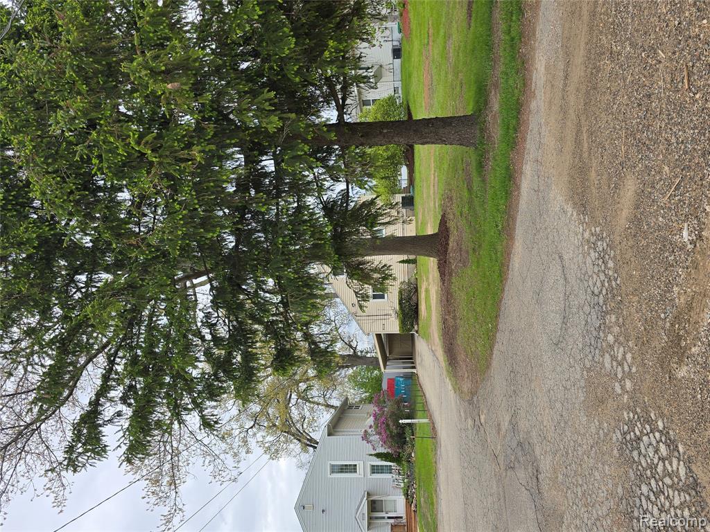 9114 Pontiac Lake Road, White Lake, MI — Photo 13