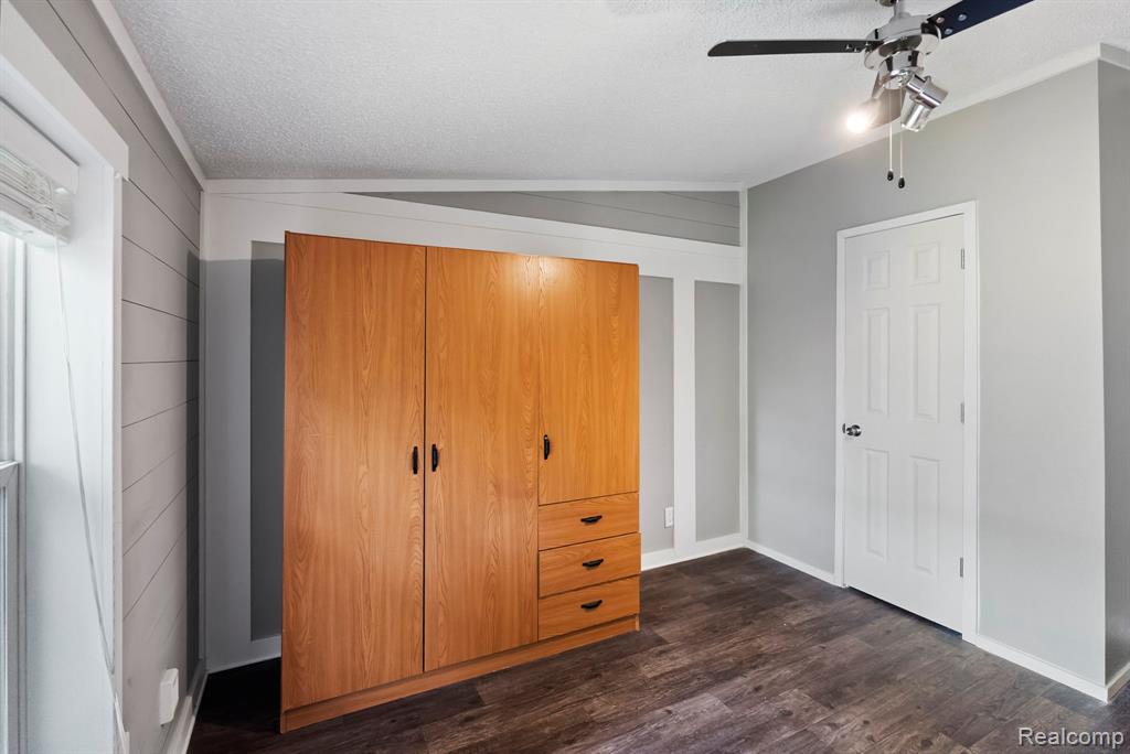 6315 Heyer Street, Romulus, MI 48174 — Photo 31