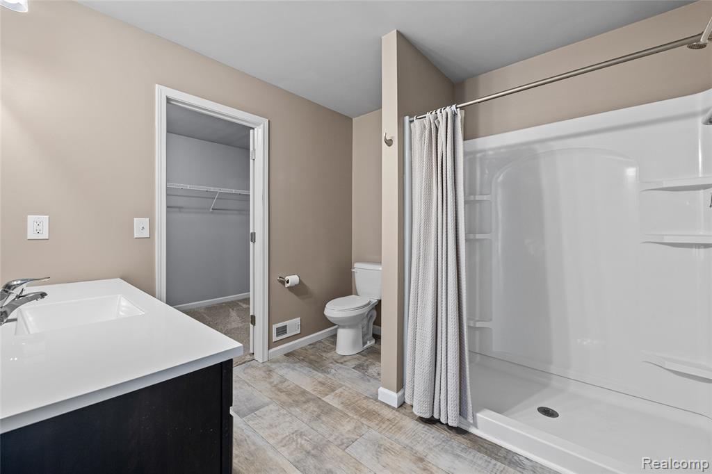 7158 Primrose Lane, Grand Blanc, MI 48439 — Photo 17