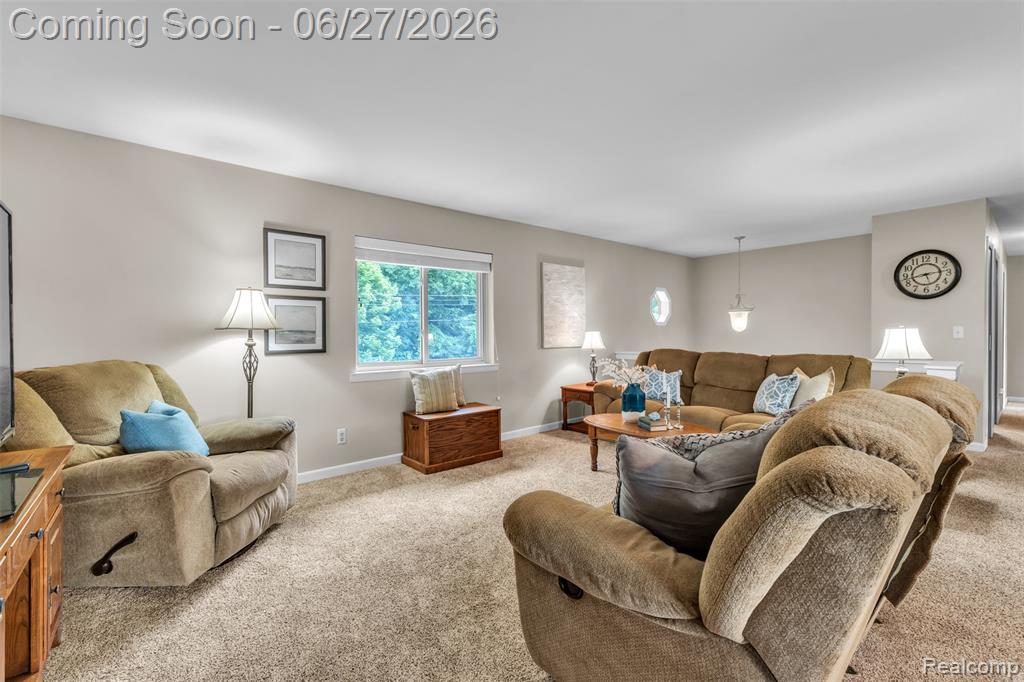 2276 Webster Park Drive, Howell, MI 48843 — Photo 8