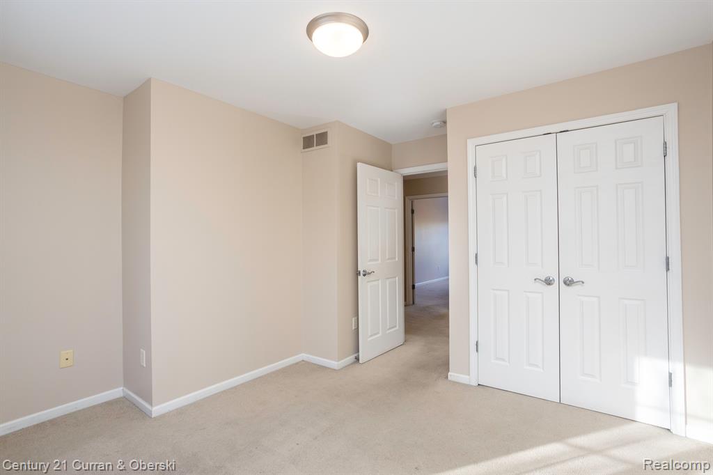 29428 Weston Drive, 124, Novi, MI 48377 — Photo 17