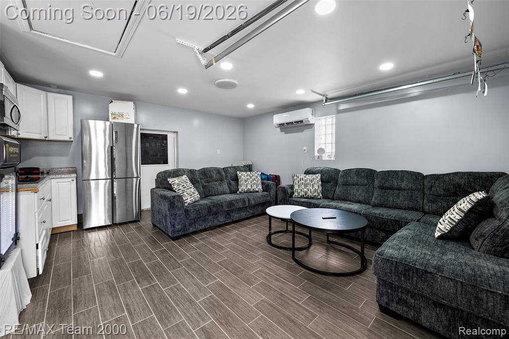 6155 N Silvery Lane, Dearborn Heights, MI 48127 — Photo 35