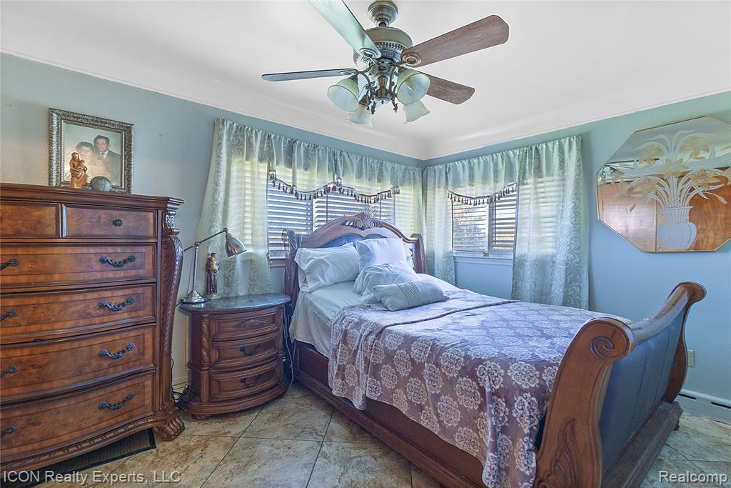 5072 15 Mile Road, Sterling Heights, MI 48310 — Photo 20
