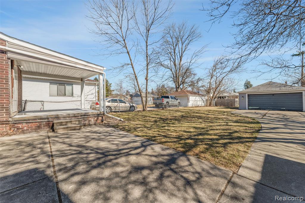 19168 Berden, Grosse Pointe, MI 48236 — Photo 24