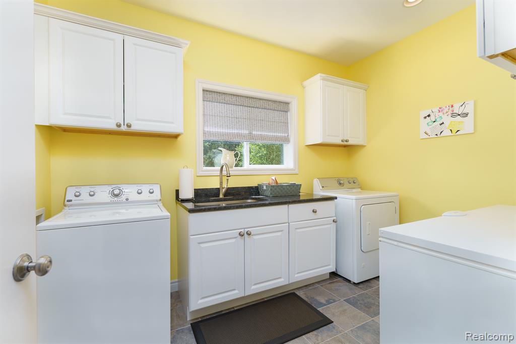 10031 IOSCO RIDGE Drive, Gregory, MI 48137 — Photo 34