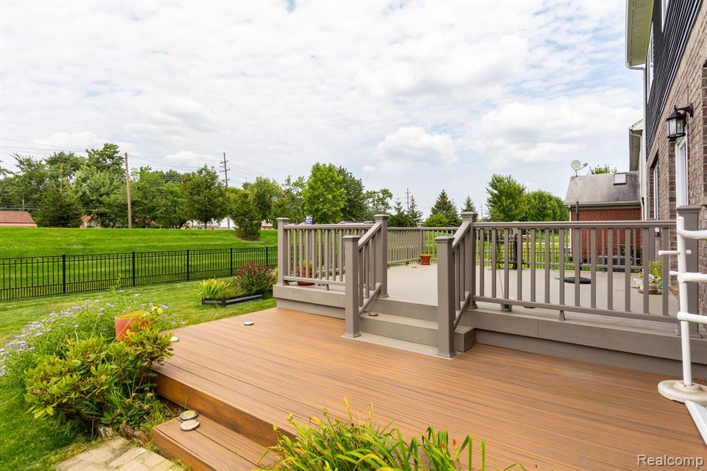 5325 BRADMORE Lane, Warren, MI 48092 — Photo 45