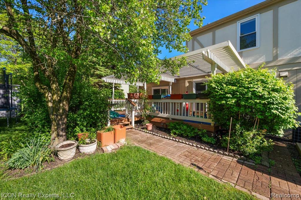 44831 Huntington Drive, Novi, MI — Photo 51