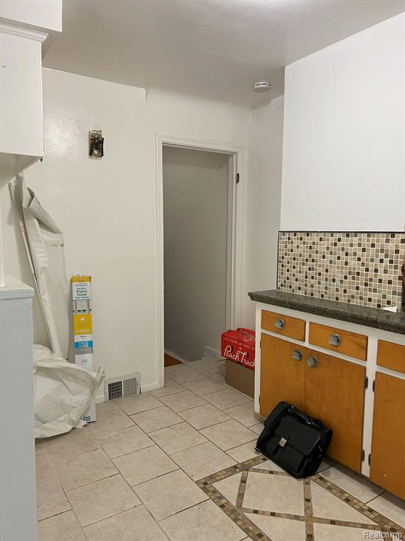 8843 PEMBROKE Avenue, Detroit, MI 48221 — Photo 16