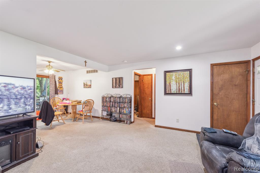 1030 S Lincoln Road, Mount Pleasant, MI 48858 — Photo 4
