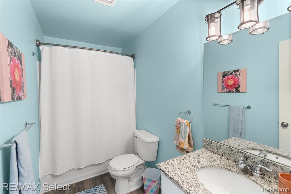 6054 Weyerbacher Drive, Swartz Creek, MI 48473 — Photo 25