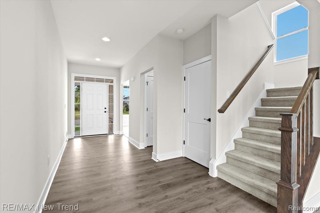 3022 E Theodore Street, Wixom, MI 48393 — Photo 5