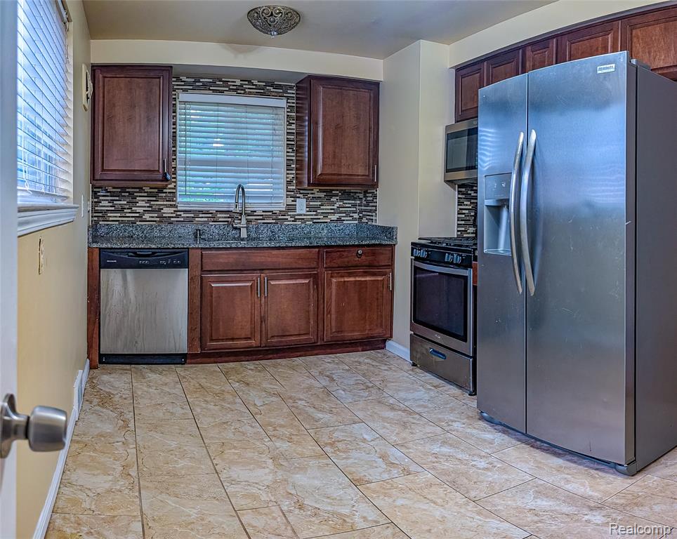 4420 Katherine Street, Dearborn Heights, MI 48125 — Photo 7