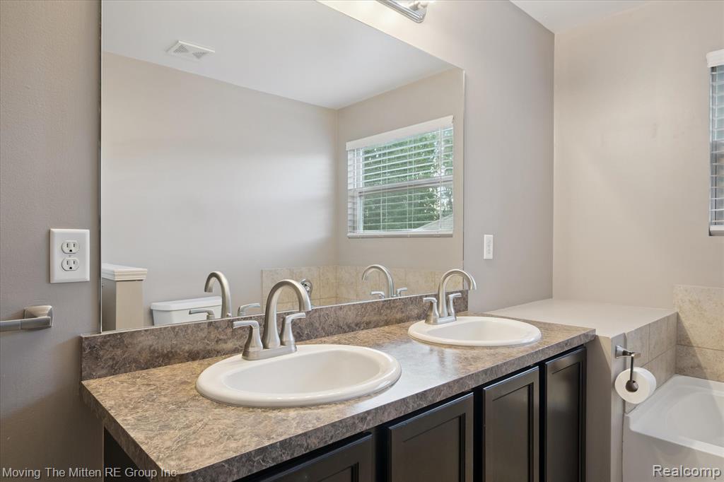17163 Theresa Lane, New Boston, MI 48164 — Photo 23