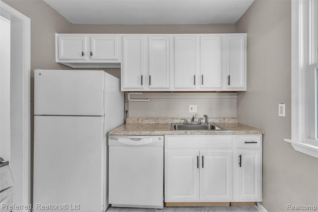 9624 Columbia, Redford, MI 48239 — Photo 16