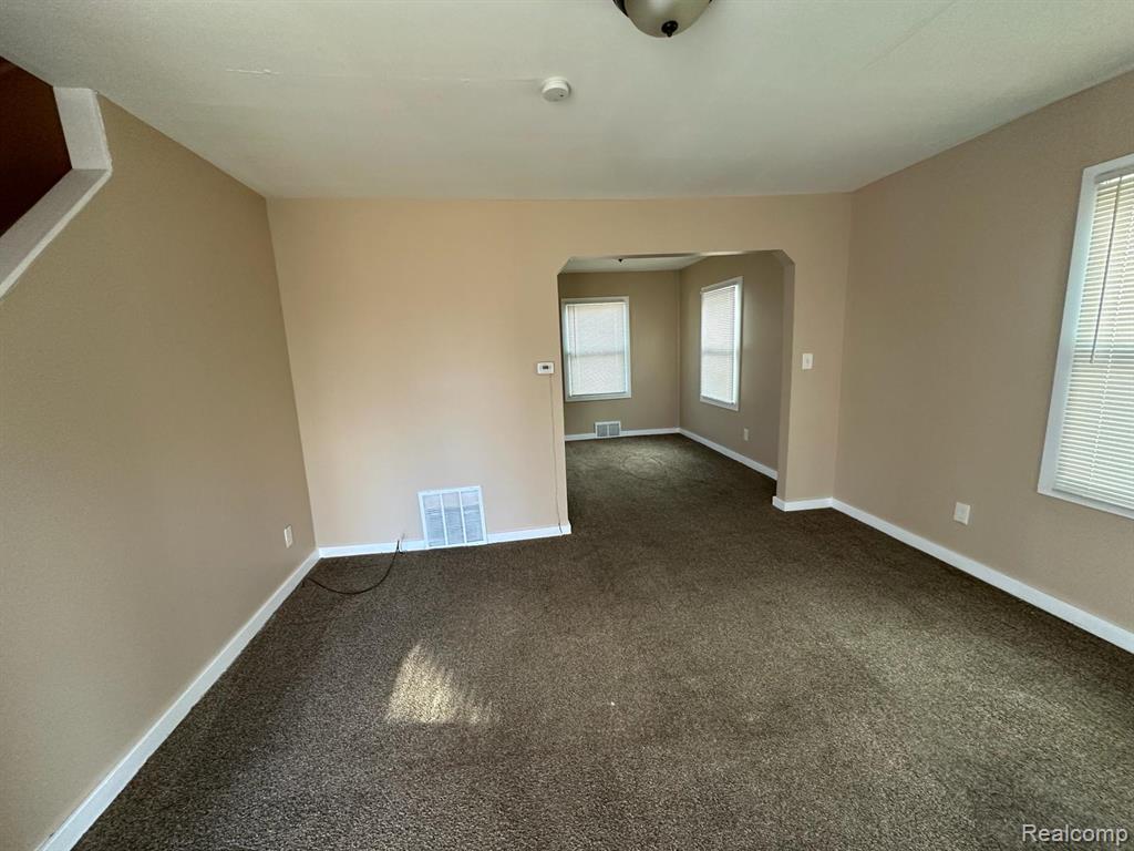8878 Evergreen Avenue, Detroit, MI 48228 — Photo 2