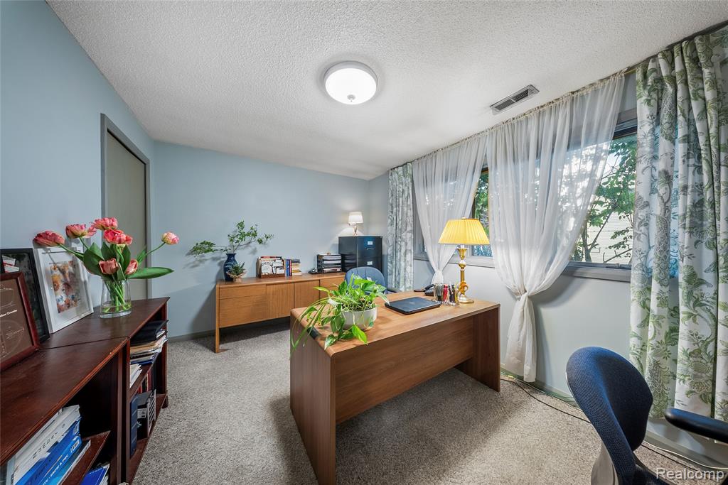 30500 Bayview Drive, Gibraltar, MI — Photo 13