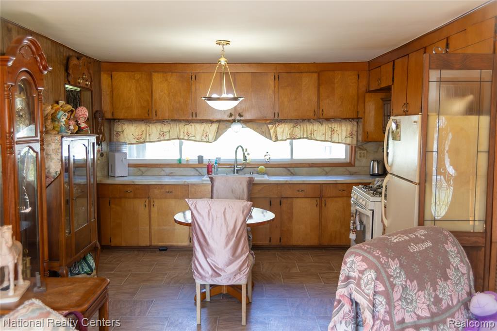 21106 Spears Road, Pinckney, MI 48169 — Photo 7
