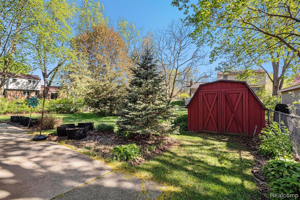506 SPRINGBROOK, Saline, MI 48176 — Photo 3