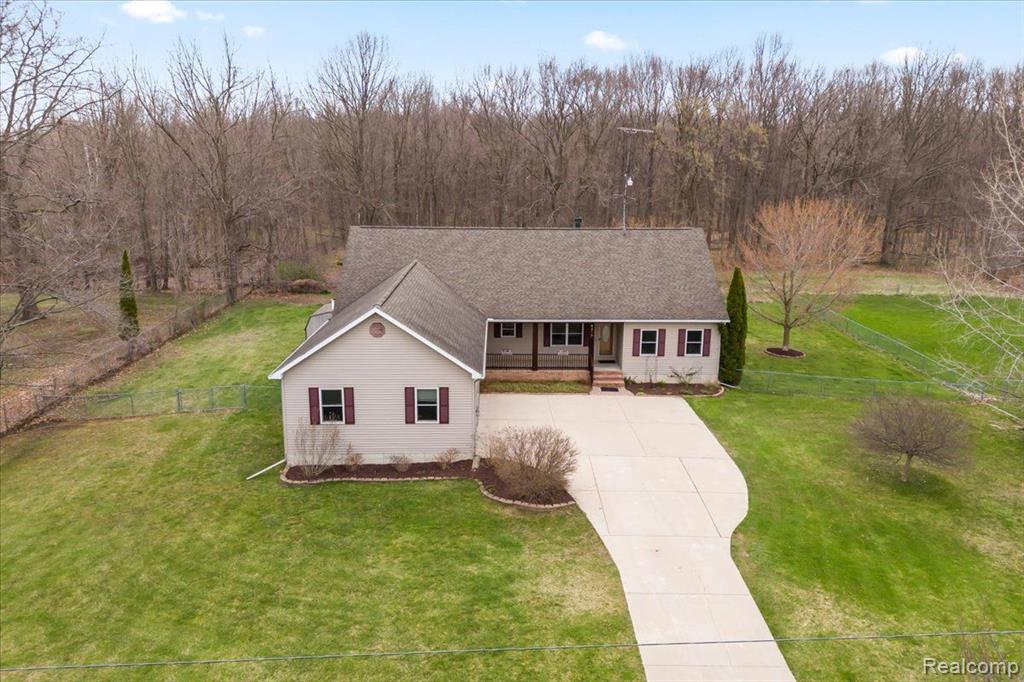6318 MAPLE Avenue, Swartz Creek, MI 48473 — Photo 48