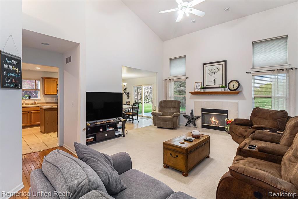 1390 COURTNEY, Hartland, MI 48353 — Photo 5