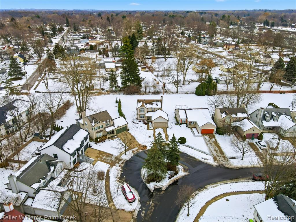 833 Huntclub Boulevard, Auburn Hills, MI 48326 — Photo 39