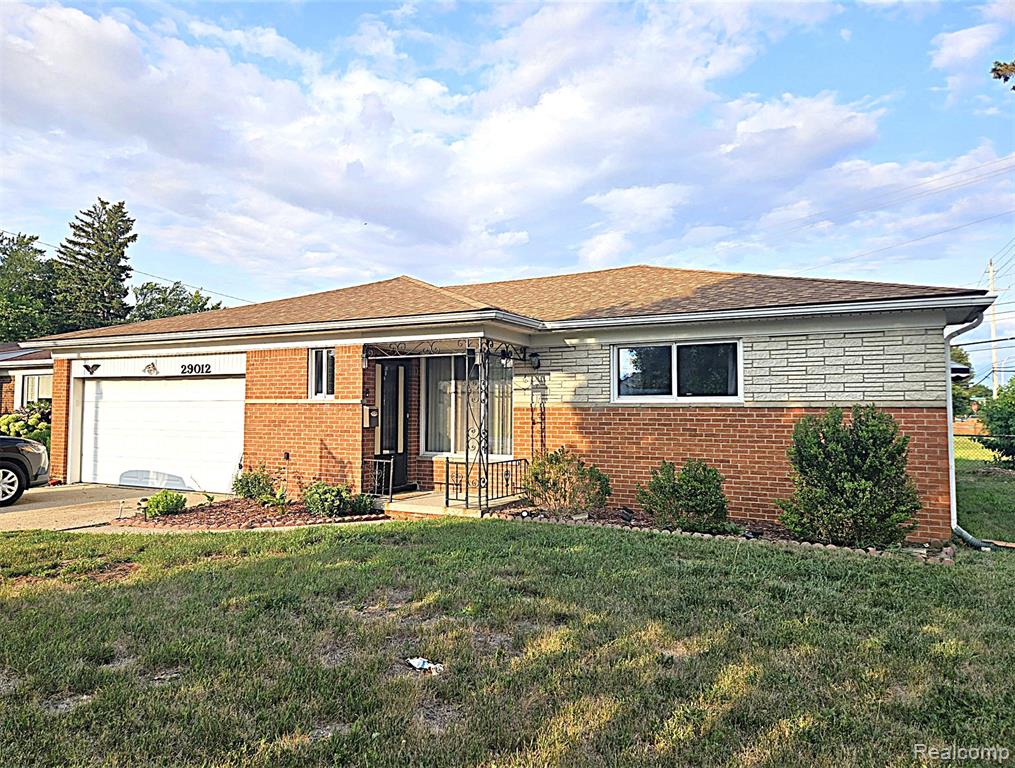 29012 James Drive, Warren, MI 48092