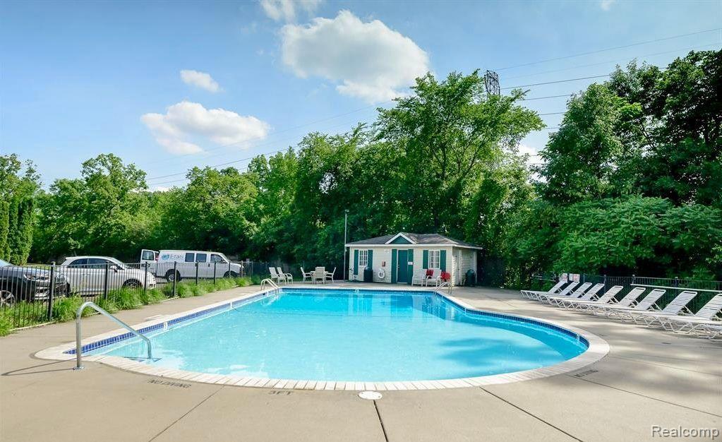 401 N ETON Street, 101, Birmingham, MI 48009 — Photo 13