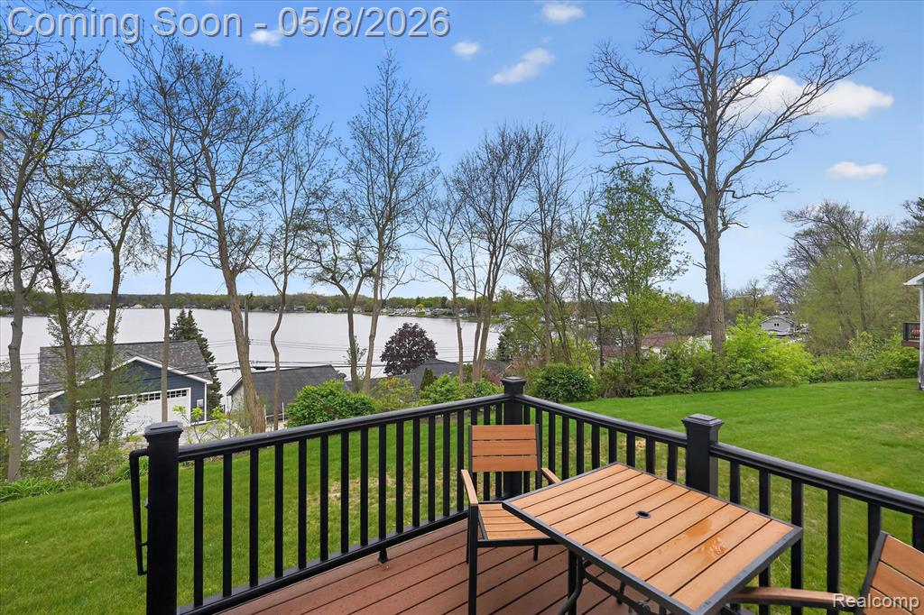 5847 Scenic Bluff Drive, 28, Brighton, MI 48116 — Photo 36