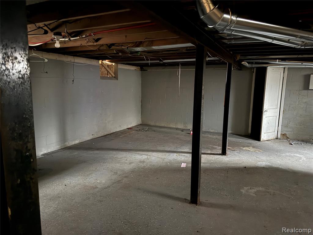 9289 Bedford Street, Detroit, MI 48224 — Photo 11